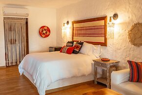 Bora Bora Hotel & Beach Club