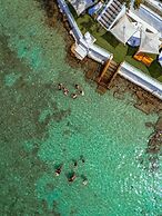 Bora Bora Hotel & Beach Club