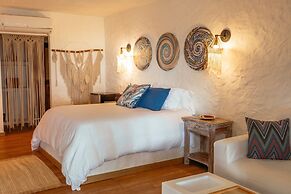 Bora Bora Hotel & Beach Club