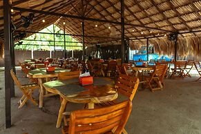 Bora Bora Hotel & Beach Club