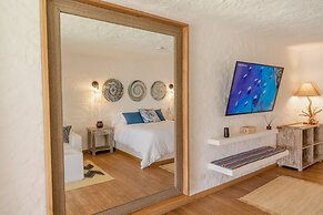 Bora Bora Hotel & Beach Club