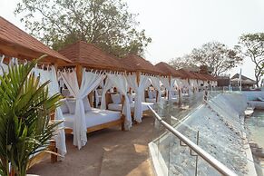 Bora Bora Hotel & Beach Club