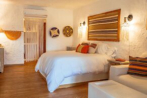 Bora Bora Hotel & Beach Club