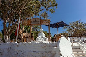 Bora Bora Hotel & Beach Club