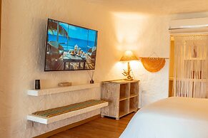 Bora Bora Hotel & Beach Club