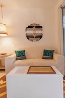 Bora Bora Hotel & Beach Club