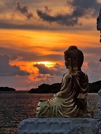 Bora Bora Hotel & Beach Club