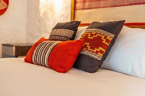 Bora Bora Hotel & Beach Club