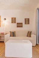 Bora Bora Hotel & Beach Club