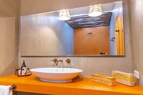 Bora Bora Hotel & Beach Club