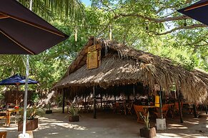 Bora Bora Hotel & Beach Club