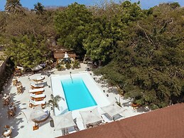 Bora Bora Hotel & Beach Club