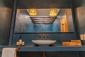 Bora Bora Hotel & Beach Club