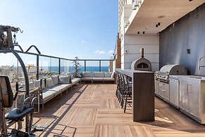 Deluxe  Beachfront 3BR Penthouse