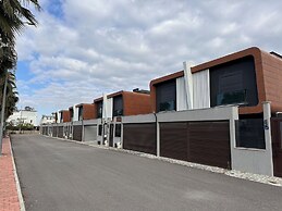 Kundu Park Villas