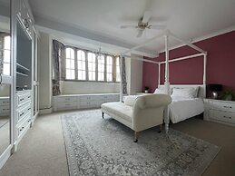 Lovely 5-bed House Near Ilminster and for Families