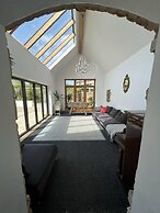 Lovely 5-bed House Near Ilminster and for Families