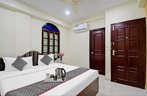 Goroomgo Jheel Mahal New Town West Bengal