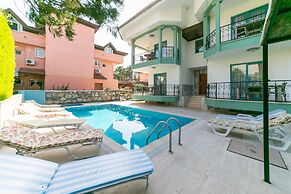 Dere Daireler Icmeler Marmaris