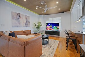 Wonderful South Beach Condo For 8 People