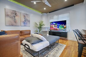 Wonderful South Beach Condo For 8 People