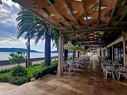 Sunraf Luxe Apartments