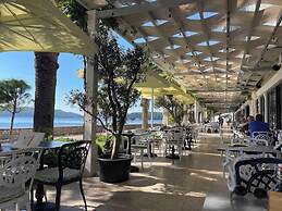 Sunraf Luxe Apartments