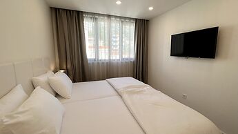 Sunraf Luxe Apartments