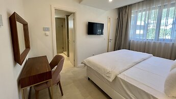 Sunraf Luxe Apartments