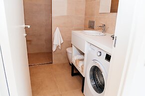 Sunraf Luxe Apartments