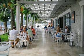 Sunraf Luxe Apartments