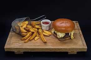 Sunraf Luxe Apartments