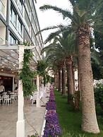 Sunraf Luxe Apartments