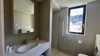 Sunraf Luxe Apartments