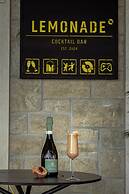 Sunraf Luxe Apartments