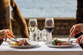 Sunraf Luxe Apartments