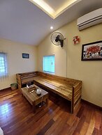 Hanowood Homestay & Travel