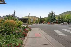 Château Chaumont by Snowmass Vacations