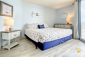 Beachfront Oceania Beach Club Complex