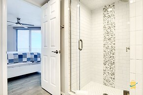 Beachfront Oceania Beach Club Complex