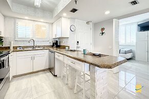 Beachfront Oceania Beach Club Complex