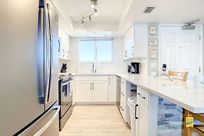 Beachfront Oceania Beach Club Complex