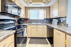 Beachfront Oceania Beach Club Complex