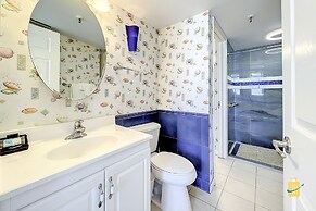 Beachfront Oceania Beach Club Complex