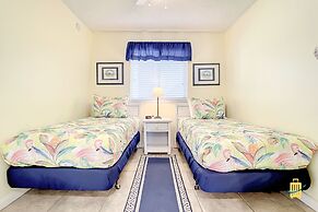 Beachfront Oceania Beach Club Complex