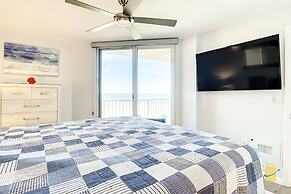 Beachfront Oceania Beach Club Complex