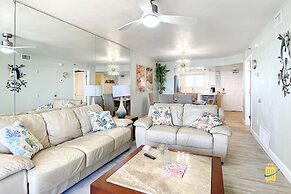 Beachfront Oceania Beach Club Complex