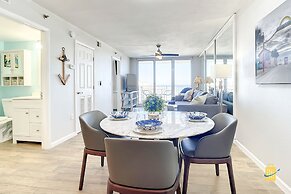 Beachfront Oceania Beach Club Complex