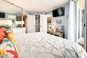 Beachfront Oceania Beach Club Complex