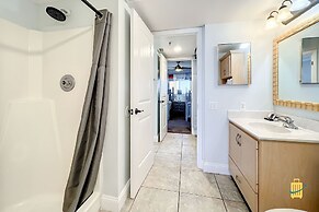 Beachfront Oceania Beach Club Complex